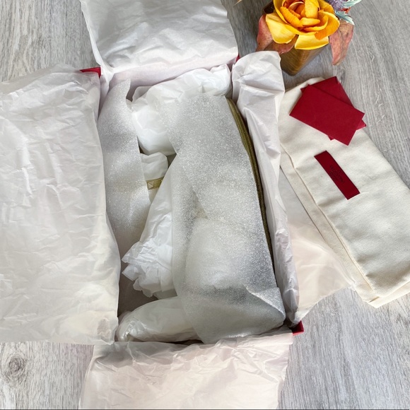 COPY - NWT Valentino Rockstud Gold Jelly Slides - Picture 14 of 16